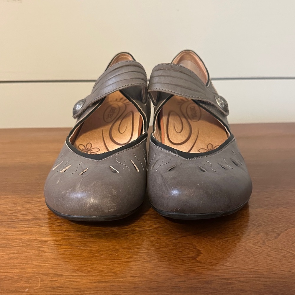 Aetrex Gray leather Mary Jane Heels Gypsy Soul - Picture 2 of 5